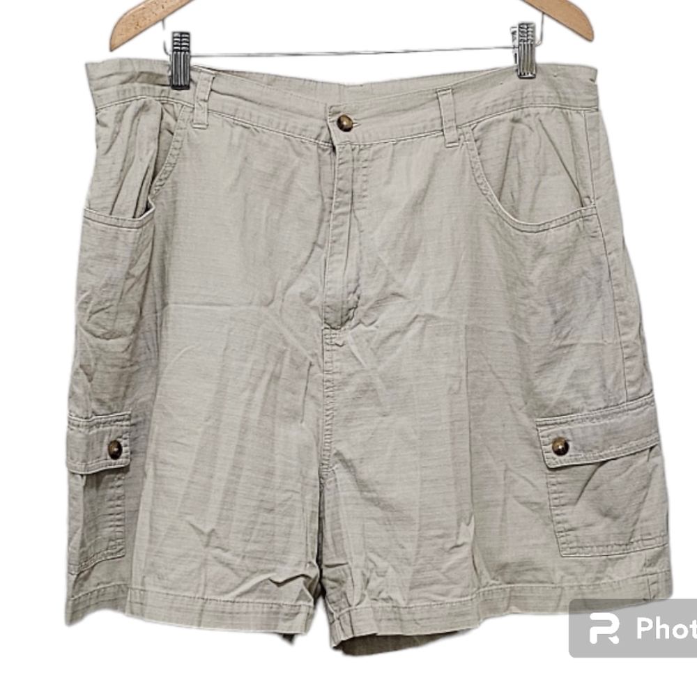 Carolina Blues shorts 22 EUC